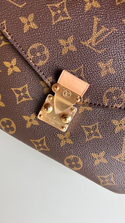 LV Pochette Metis: Real vs Fake 