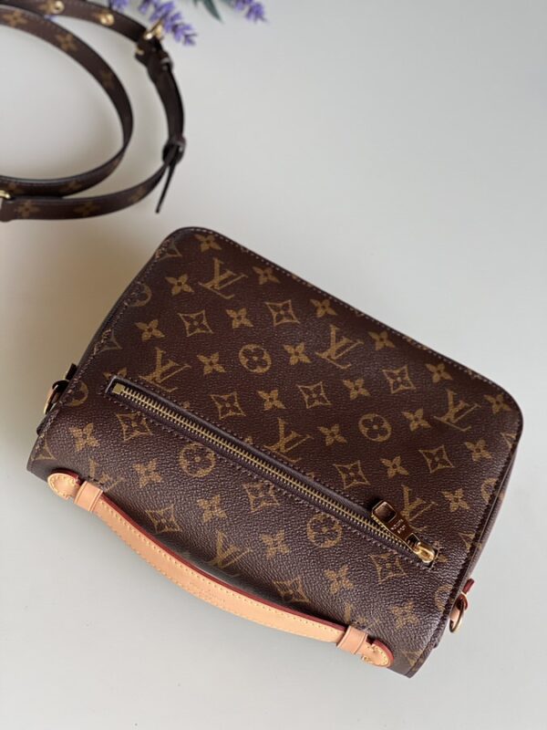 Louis Vuitton Pochette Metis Monogram - Image 9