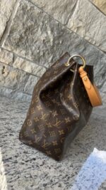 Louis Vuitton Graceful MM Monogram Beige - Image 10