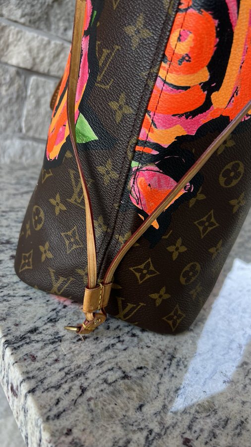 Louis Vuitton Stephen Sprouse Roses Neverfull MM - LVLENKA Luxury  Consignment