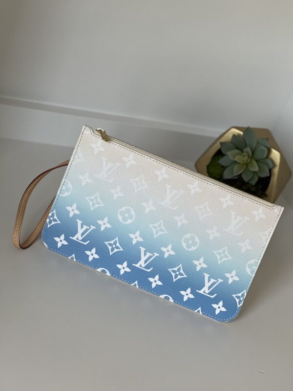 Louis Vuitton Neverfull MM Pouch