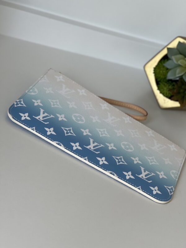 Louis Vuitton Neverfull MM Pouch - Image 4