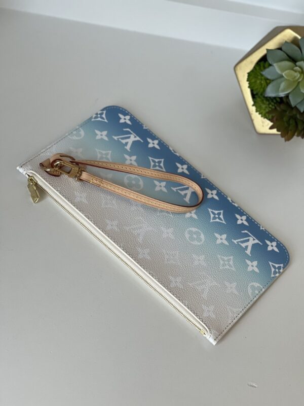 Louis Vuitton Neverfull MM Pouch - Image 5