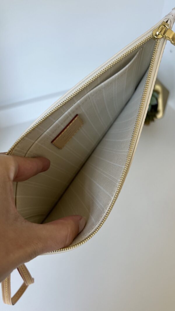 Louis Vuitton Neverfull MM Pouch - Image 6