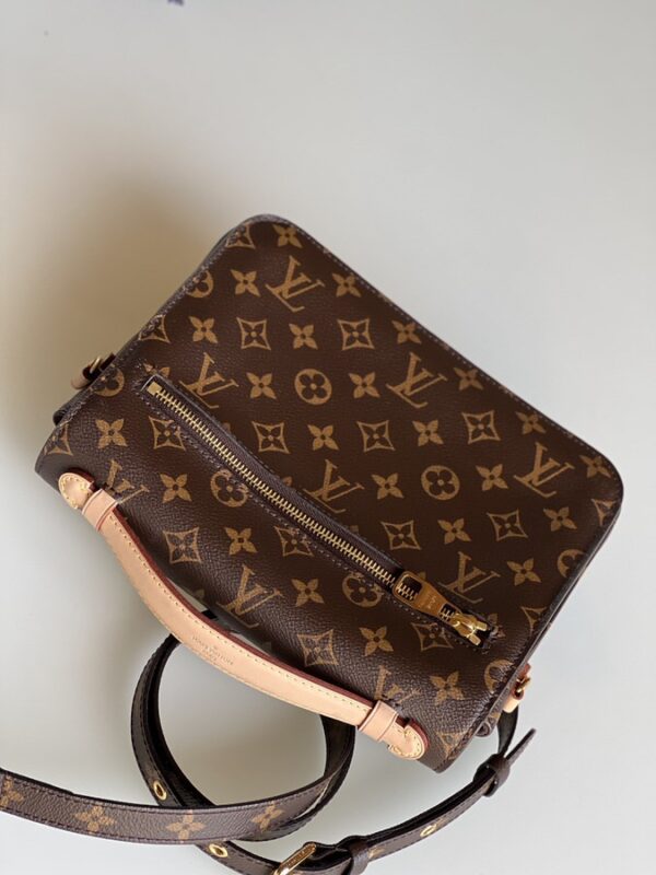 Louis Vuitton Pochette Metis Monogram - Image 7