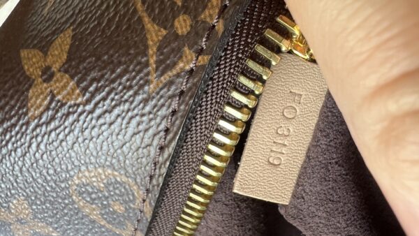 Louis Vuitton Pochette Metis Monogram - Image 22