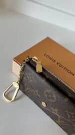 Louis Vuitton Recto Verso Monogram - Image 4