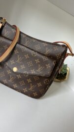 Louis Vuitton Mabillon Crossbody - Image 3