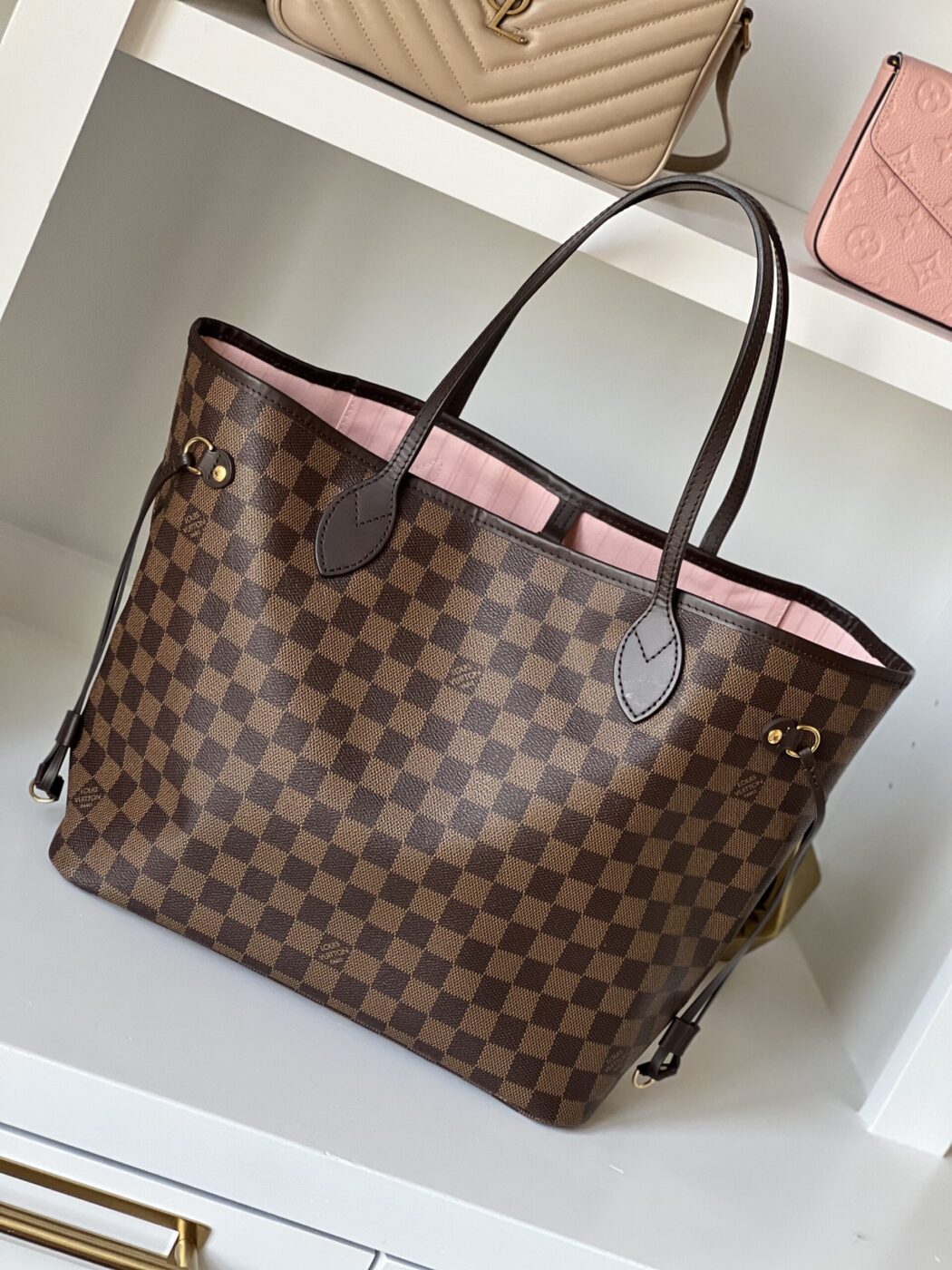 IMG_9076 Louis Vuitton Neverfull MM Damier Ebene Rose Ballerine - Image 1