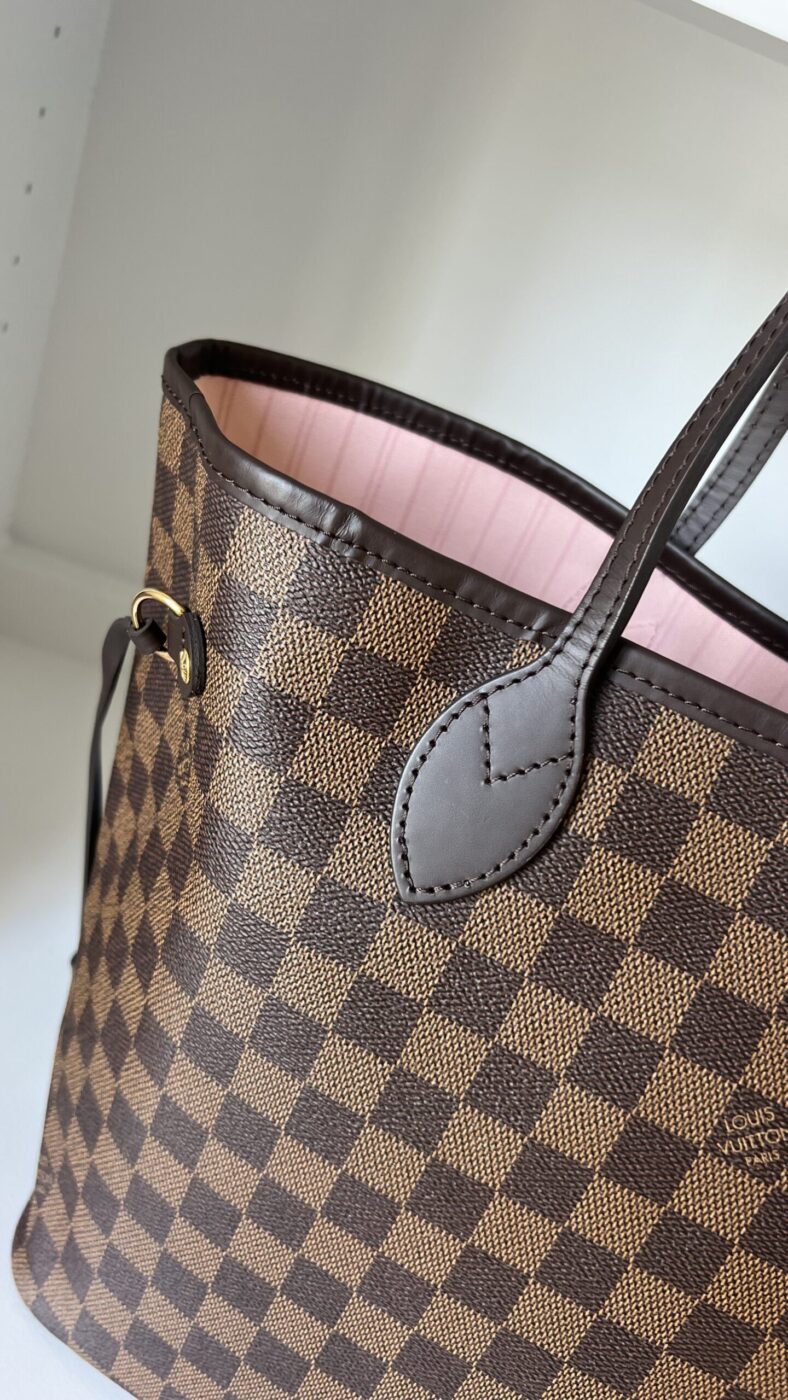 Louis Vuitton Neverfull MM Damier Ebene Rose Ballerine - Image 4
