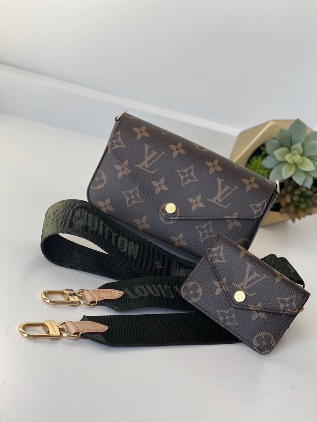 Louis Vuitton Felicie Strap And Go - Image 1