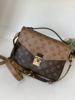 Louis Vuitton Pochette Metis Monogram Reverse