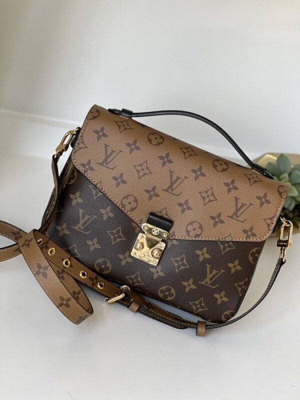 Louis Vuitton Pochette Metis Monogram Reverse - Image 1