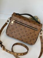 Louis Vuitton Pochette Metis Monogram Reverse - Image 6