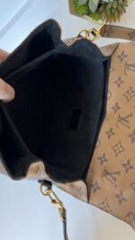 Louis Vuitton Pochette Metis Monogram Reverse - Image 16