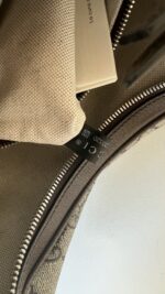 Gucci Attache Medium Shoulder/Crossbody Bag - Image 12