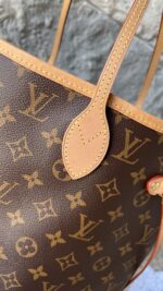 Louis Vuitton Neverfull MM With Pouch Monogram Cerise - Image 4