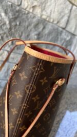 Louis Vuitton Neverfull MM With Pouch Monogram Cerise - Image 12