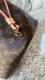 Louis Vuitton Neverfull MM With Pouch Monogram Cerise - Image 18