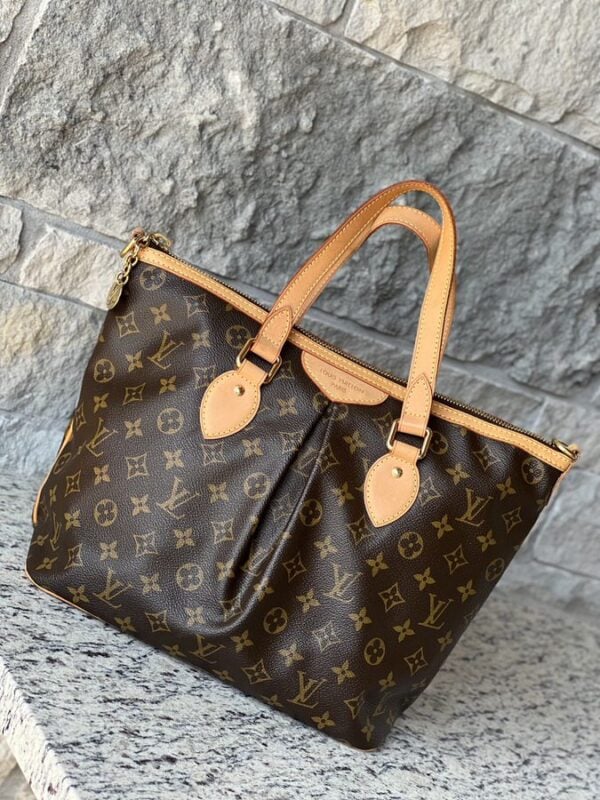 IMG_4436-1 Louis Vuitton Palermo PM - Image 1