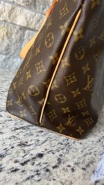Louis Vuitton Palermo PM - Image 4