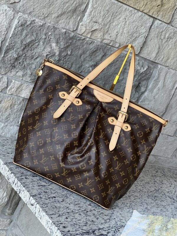 IMG_5145-1 Louis Vuitton Palermo GM - Image 1