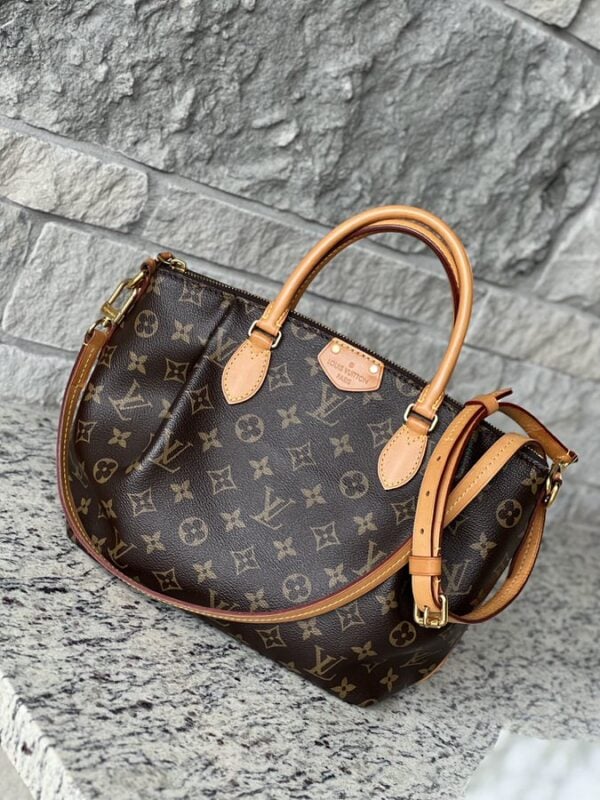 IMG_6400-1 Louis Vuitton Turenne PM - Image 1