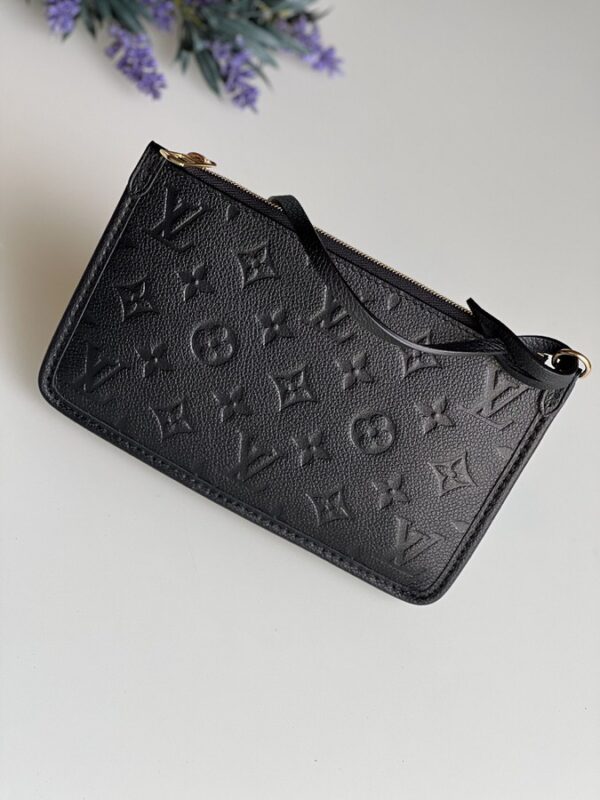Louis Vuitton CarryAll PM Pouch Noir - Image 1
