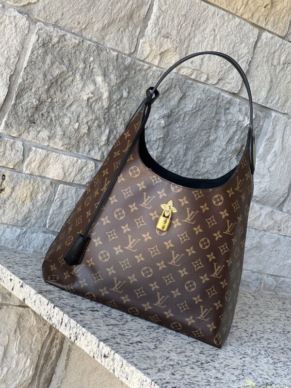 Louis Vuitton Flower Hobo Noir