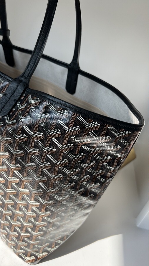 Goyard St Louis PM Black - LVLENKA Luxury Consignment