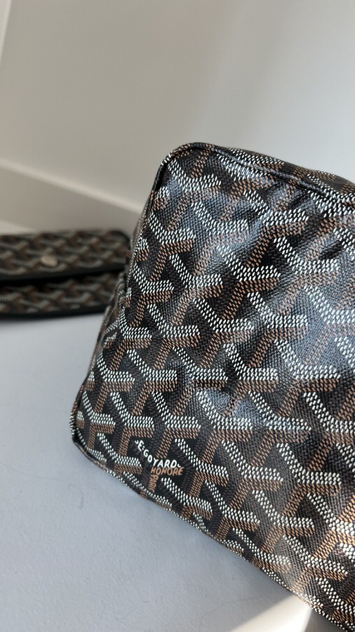 Goyard St Louis PM Black - LVLENKA Luxury Consignment