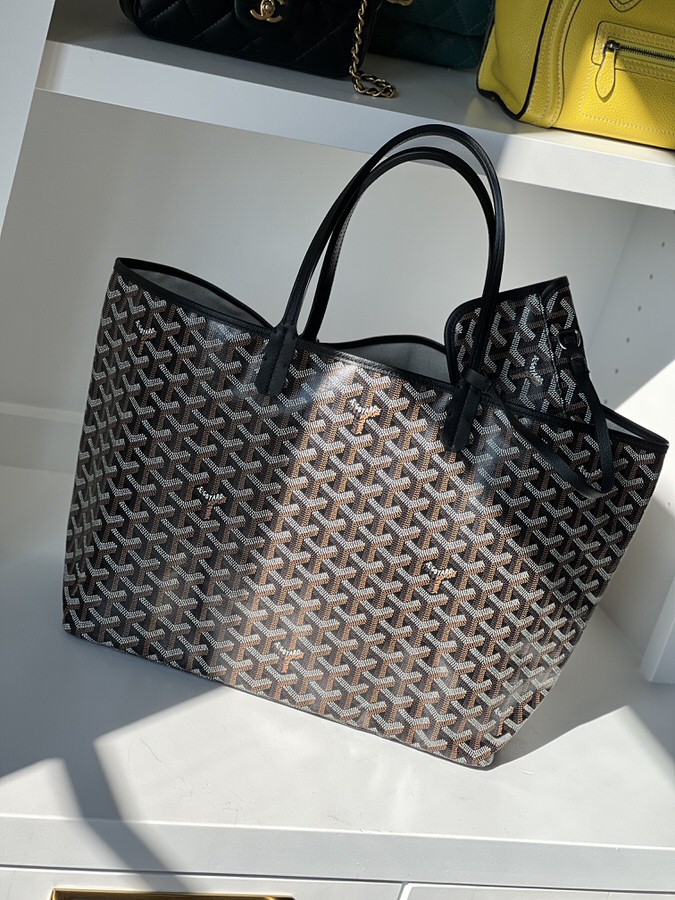 Goyard St Louis PM Black - LVLENKA Luxury Consignment