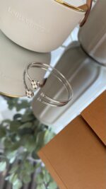 Louis Vuitton Idylle Blossom Twist Bracelet, White Gold - Image 2