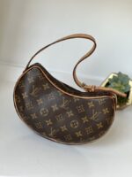 Louis Vuitton Croissant PM