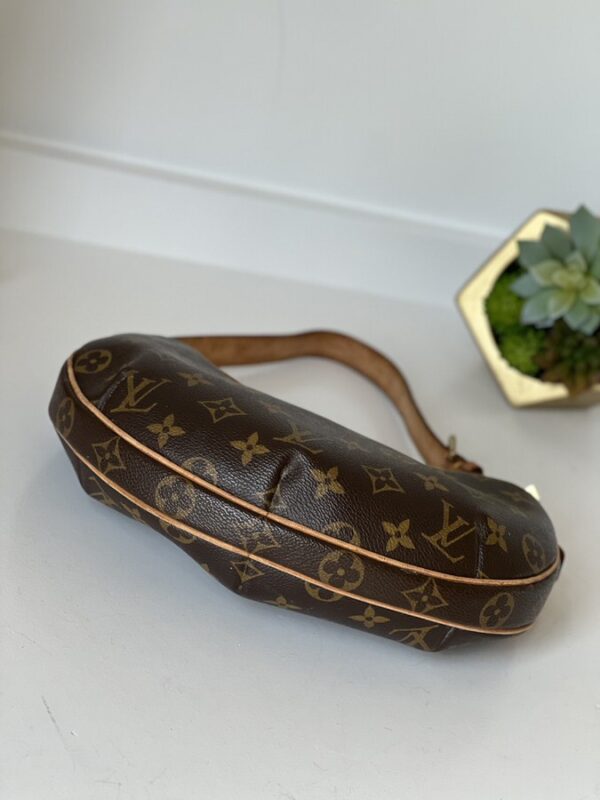Louis Vuitton Croissant PM - Image 2