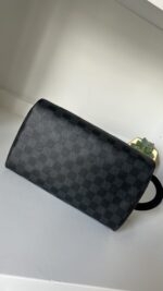 Louis Vuitton Dopp Kit Toilet Pouch - Image 9