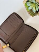 Louis Vuitton Old Style Zippy Wallet
