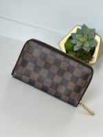 Louis Vuitton Old Style Zippy Wallet - Image 5