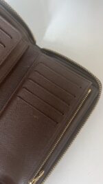 Louis Vuitton Old Style Zippy Wallet - Image 9