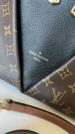 Louis Vuitton V Tote BB Monogram Black - Image 3
