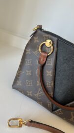 Louis Vuitton V Tote BB Monogram Black - Image 6