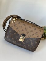 Louis Vuitton Pochette Metis Monogram Reverse
