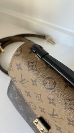 Louis Vuitton Pochette Metis Monogram Reverse - Image 4