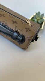 Louis Vuitton Pochette Metis Monogram Reverse - Image 9
