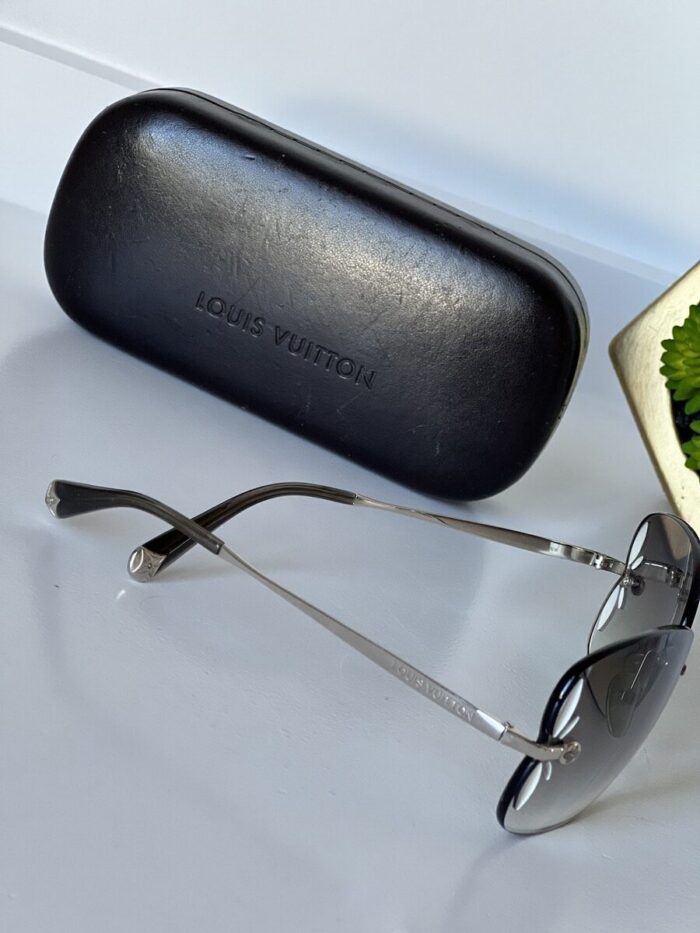Louis Vuitton Sunglasses - Image 3