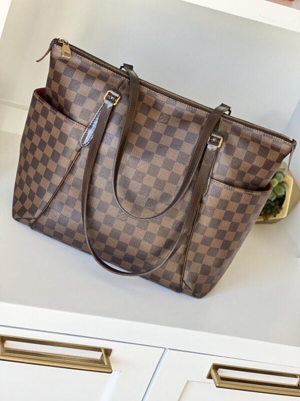IMG_4408 Louis Vuitton Totally MM Damier Ebene - Image 1