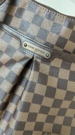 Louis Vuitton Bloomsbury PM - Image 2