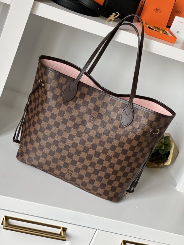 Louis Vuitton Neverfull MM Damier Ebene Rose Ballerine - Image 4