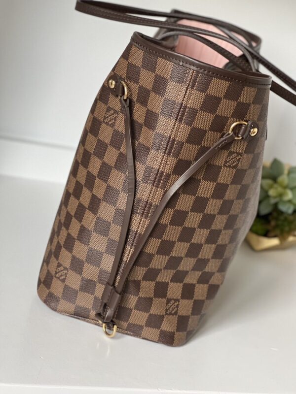 Louis Vuitton Neverfull MM Damier Ebene Rose Ballerine - Image 5