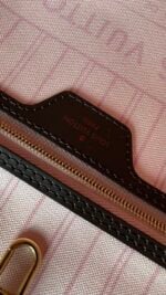 Louis Vuitton Neverfull MM Damier Ebene Rose Ballerine - Image 9